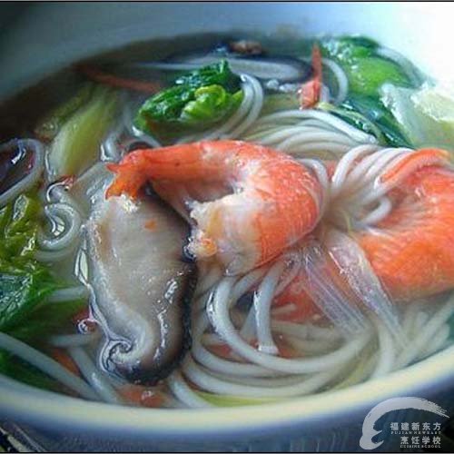 福州新东方厨师学校说食话:长沙人吃面条的术