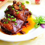 家常肘子—福州新东方厨师学校推荐菜谱