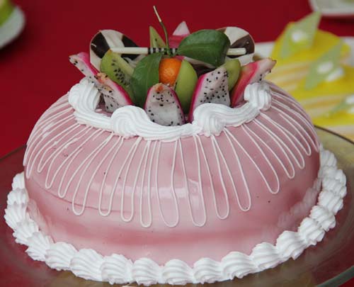 现在社会热门话题:女生初中毕业学什么好?