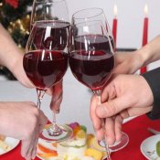 新东方厨师培训学校食话:喝酒容易脸红到底好不好?