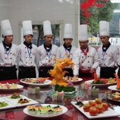 福建新东方烹饪学校:白色情人节 新东方厨师为你烹制浪漫晚餐