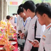 福建新东方烹饪学校:食雕亮技艺,展台赢喝彩