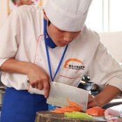 福建新东方烹饪学校2012年新生刀功大赛火热开赛在即