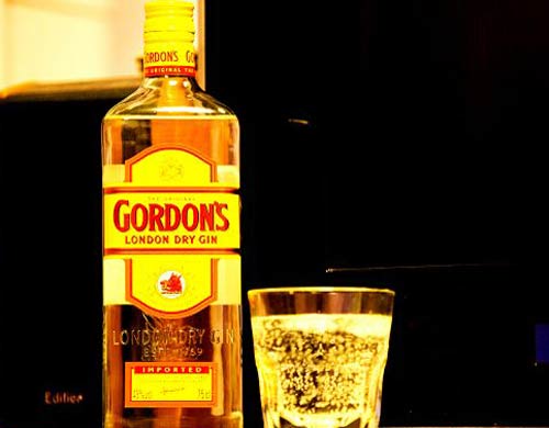 新东方烹饪学校分享:调酒的六大基酒之金酒_新