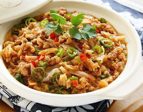 韩式肉末粉丝煲-新东方厨师培训学校推荐菜谱_新东方烹饪学校官方网站|新东方厨师学校|厨师培训|学厨师|福州厨师培训|福州厨师学校|厨师