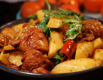 山药粉丝炖鸡块-福建厨师培训学校美食推荐