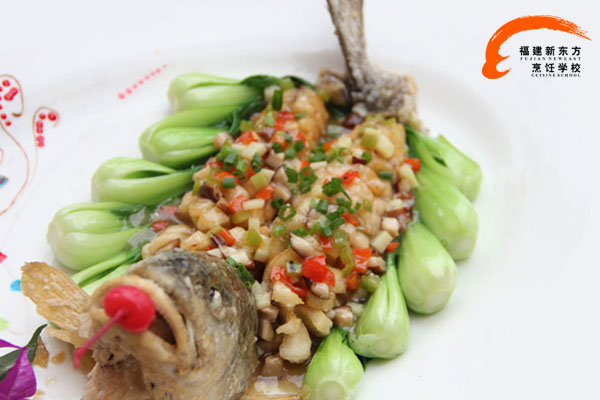 福建新东方烹饪解析中餐厨师工资待遇