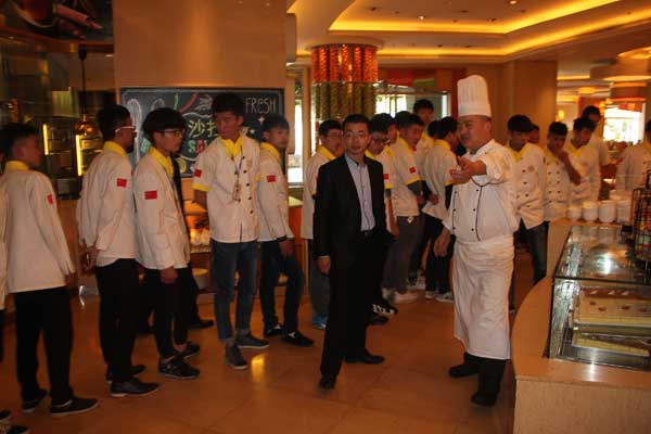 福建新东方学子参观香格里拉大酒店 感受星级