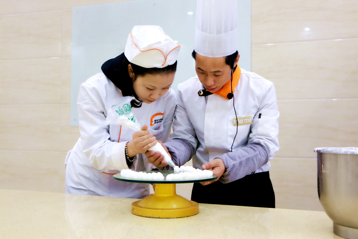 0基础接触蛋糕行业,想成为一名裱花师?