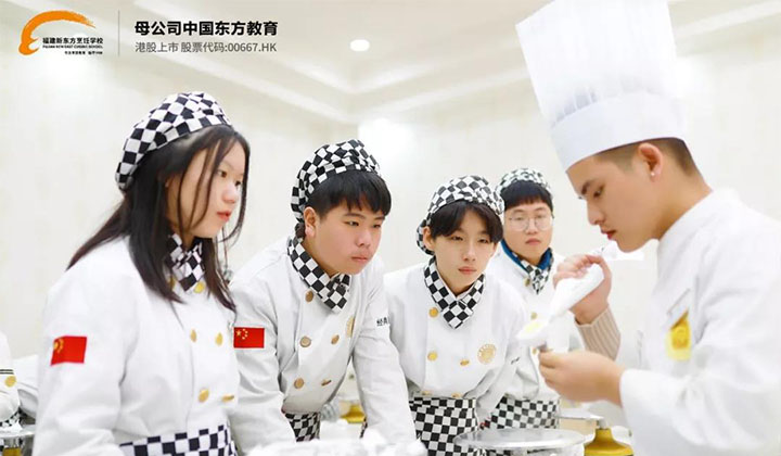 決ѧУ