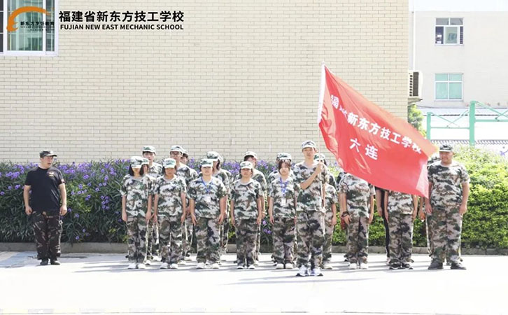 新生军训结营仪式