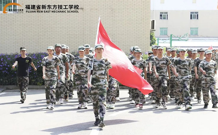 新生军训结营仪式