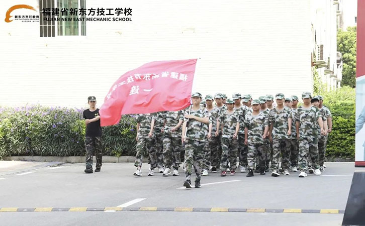 新生军训结营仪式