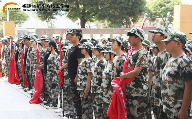新生军训结营仪式